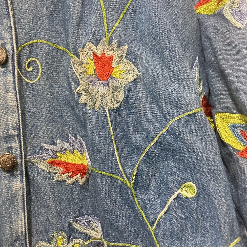 Studio Works Vintage Women’s Embroidered Denim Jacket - Picture 7 of 8